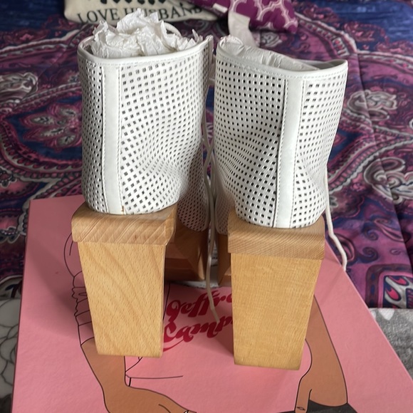 White leather boots SOLD - Picture 5 of 5